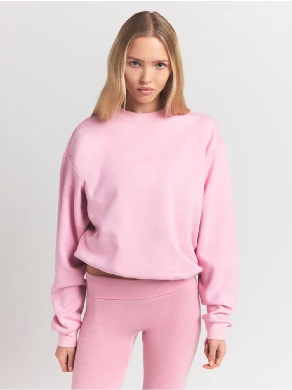 SKIMS Cotton Fleece Women's Classic Crewneck Sweatshirt. Halite soft pink. 2X
